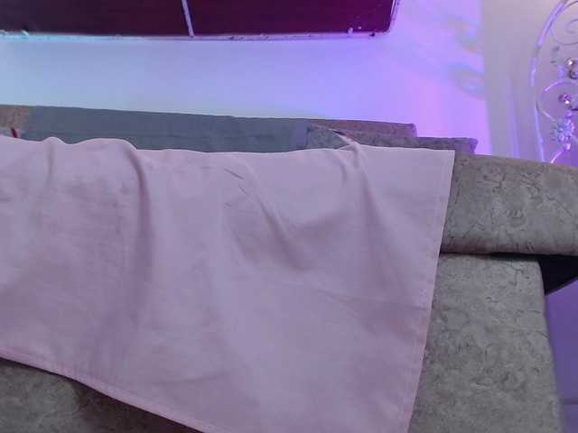 HairyValeri live cam on BongaCams