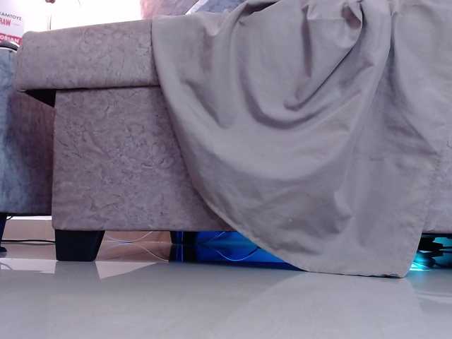 HairyValeri live cam on BongaCams