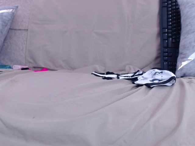 HairyValeri live cam on BongaCams