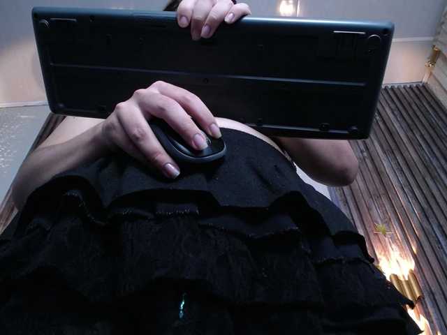 HairyValeri live cam on BongaCams