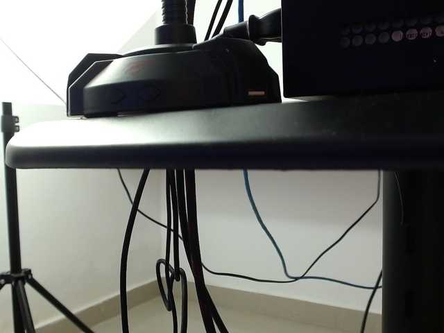 HairyValeri live cam on BongaCams