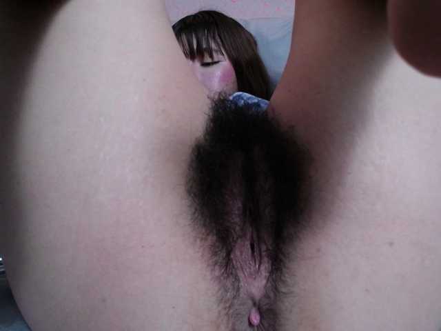 HairyValeri live cam on BongaCams