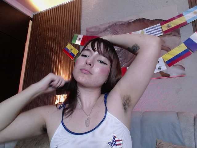 HairyValeri live cam on BongaCams