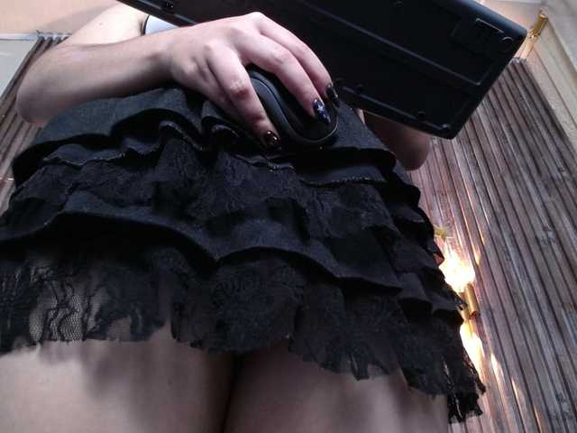 HairyValeri live cam on BongaCams