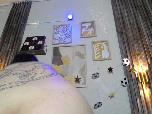 HairyValeri live cam on BongaCams