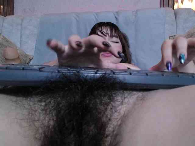 HairyValeri webcam
