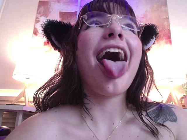 HairyValeri webcam