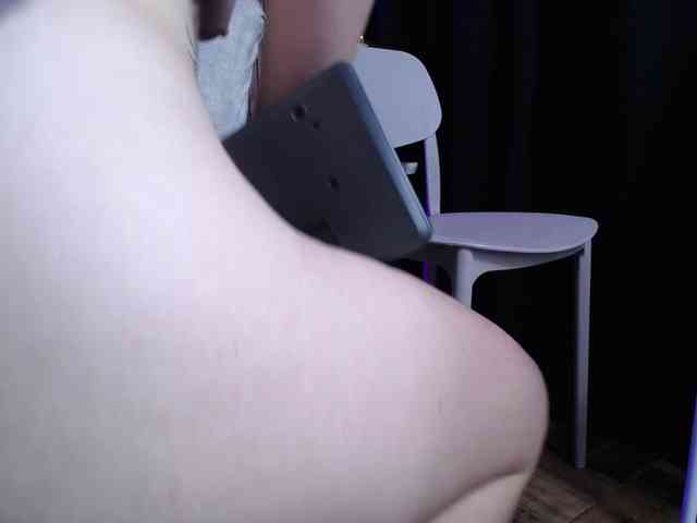 HairyValeri webcam
