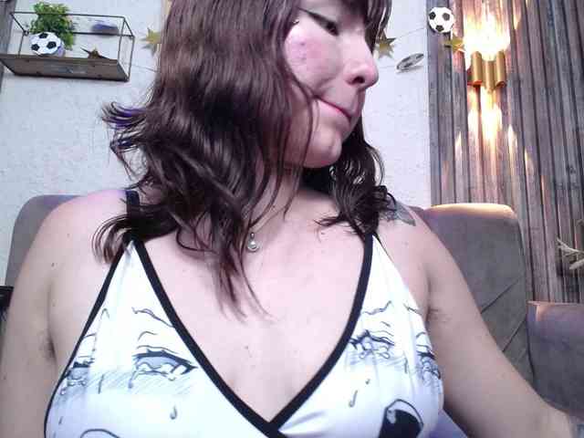 HairyValeri webcam