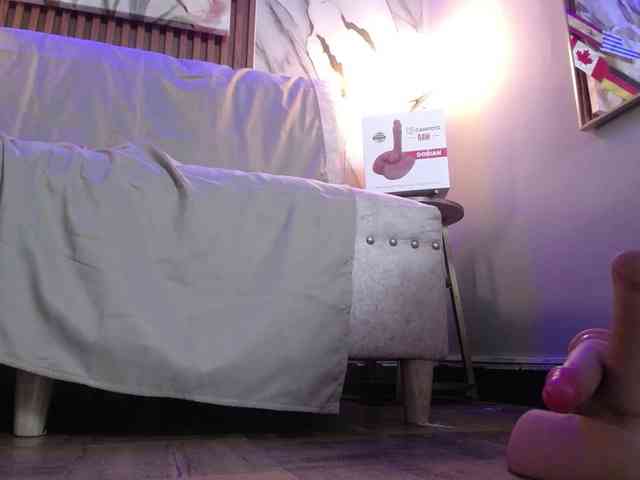HairyValeri webcam