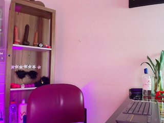 EllenaBoobs Porn Show
