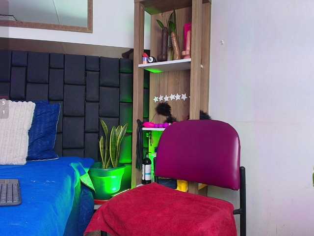 EllenaBoobs live cam on BongaCams