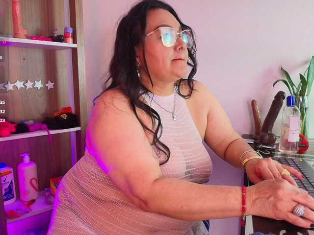 EllenaBoobs live cam on BongaCams