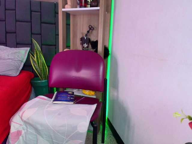 EllenaBoobs live cam on BongaCams
