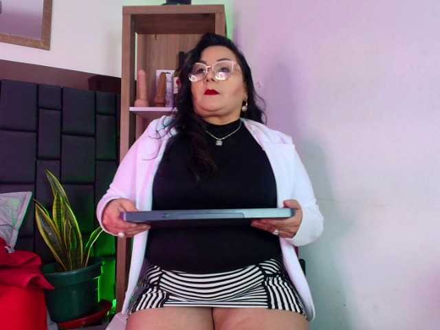 EllenaBoobs