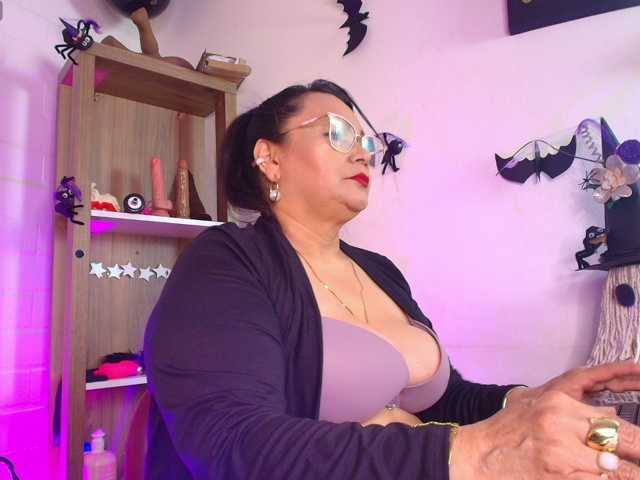 EllenaBoobs live cam preview
