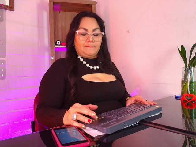 EllenaBoobs live cam