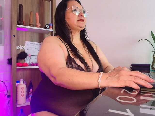 EllenaBoobs live cam on BongaCams