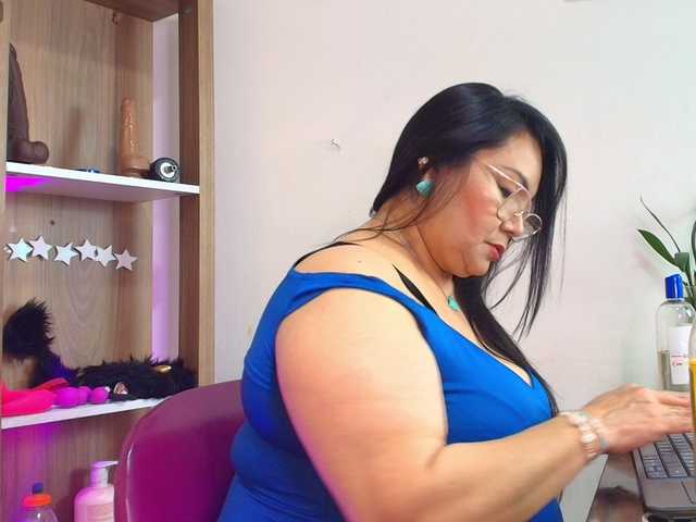 EllenaBoobs