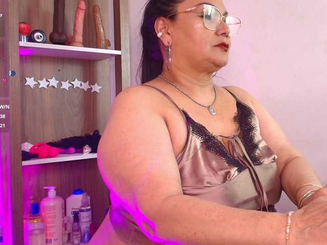 EllenaBoobs