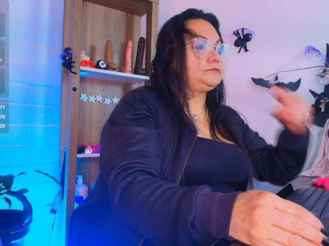 EllenaBoobs