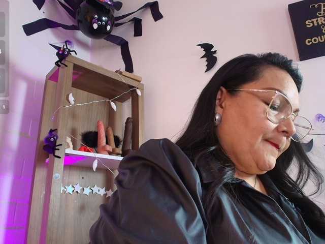 EllenaBoobs live cam on BongaCams