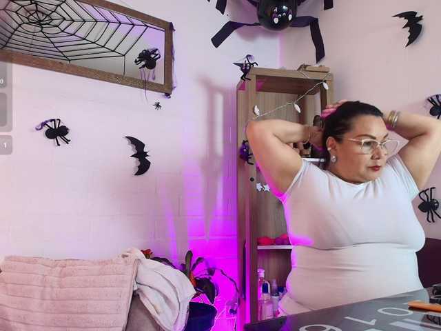 EllenaBoobs