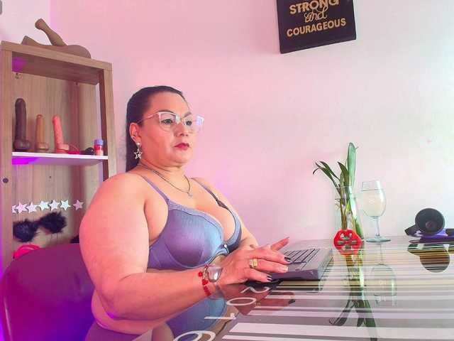 EllenaBoobs