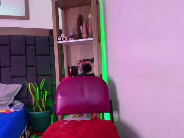 EllenaBoobs live cam on BongaCams
