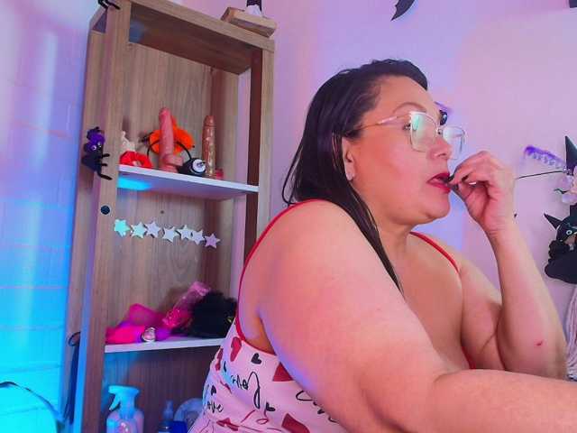 EllenaBoobs live cam on BongaCams