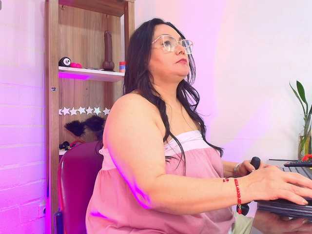 EllenaBoobs live cam on BongaCams