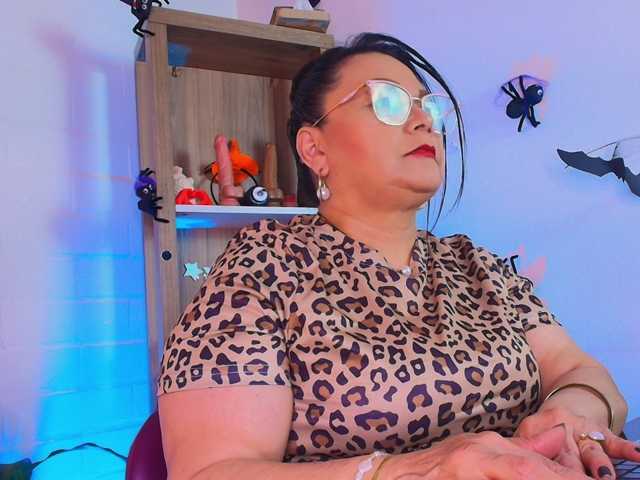 EllenaBoobs live cam on BongaCams