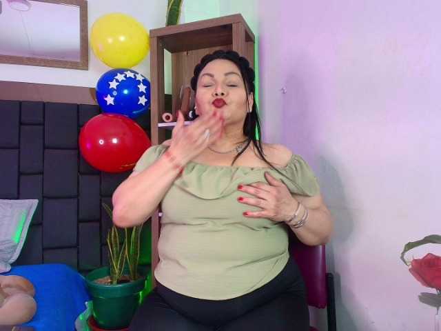 EllenaBoobs