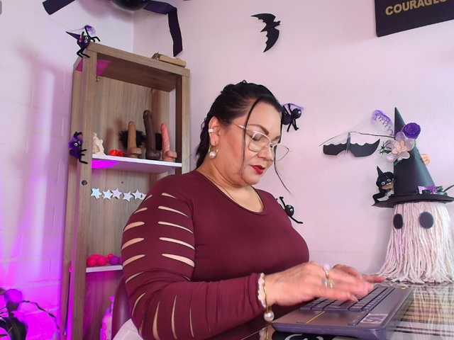 EllenaBoobs live cam preview