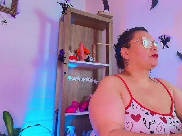 EllenaBoobs
