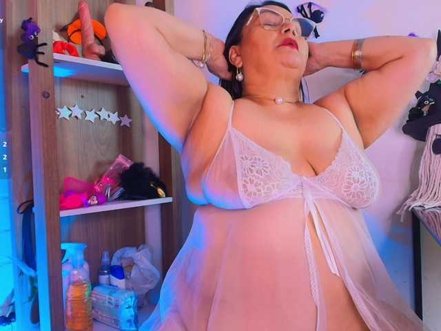 EllenaBoobs live cam on BongaCams