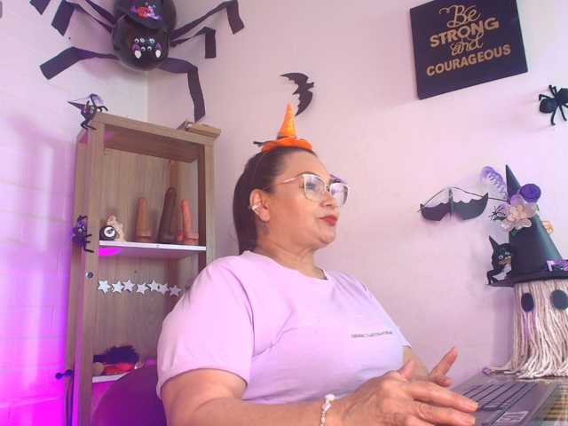 EllenaBoobs