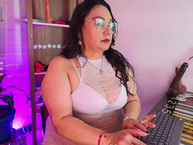 EllenaBoobs live cam on BongaCams