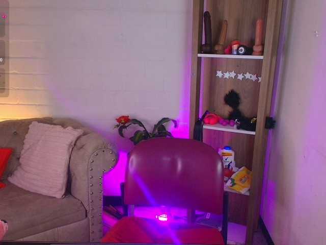 EllenaBoobs live cam on BongaCams