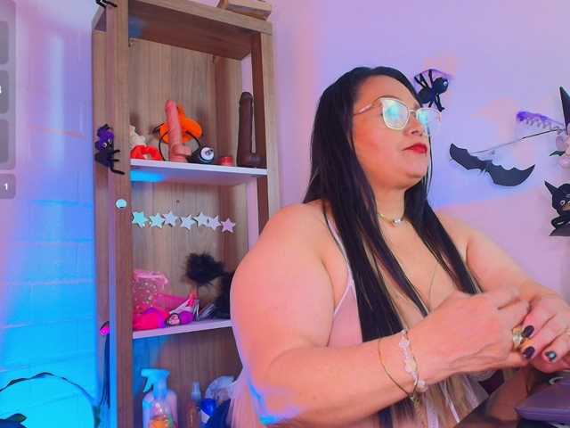 EllenaBoobs