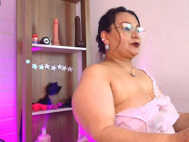 EllenaBoobs