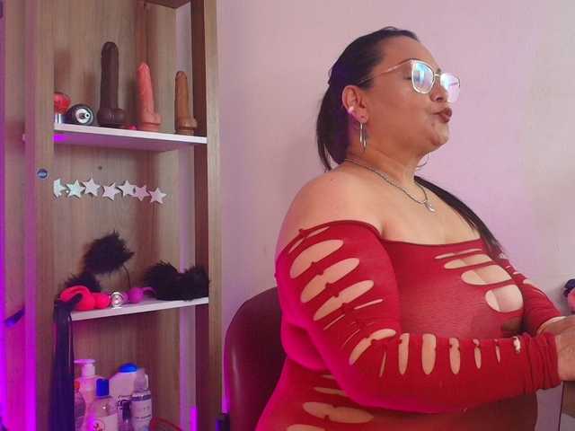 EllenaBoobs live cam on BongaCams