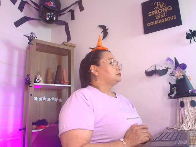 EllenaBoobs live cam preview
