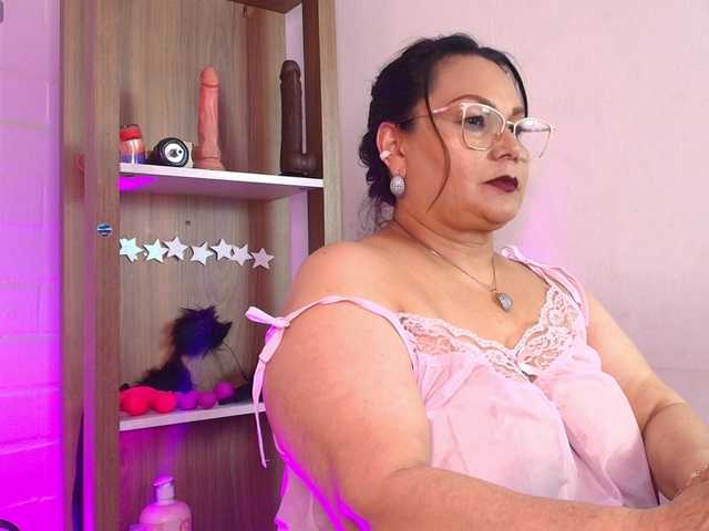 EllenaBoobs