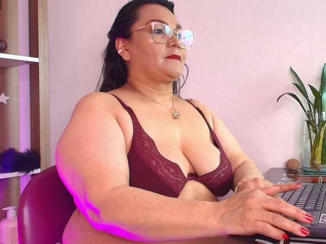 EllenaBoobs
