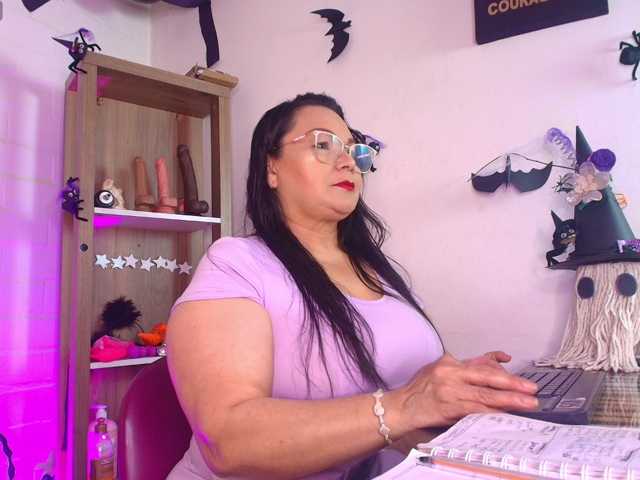 EllenaBoobs