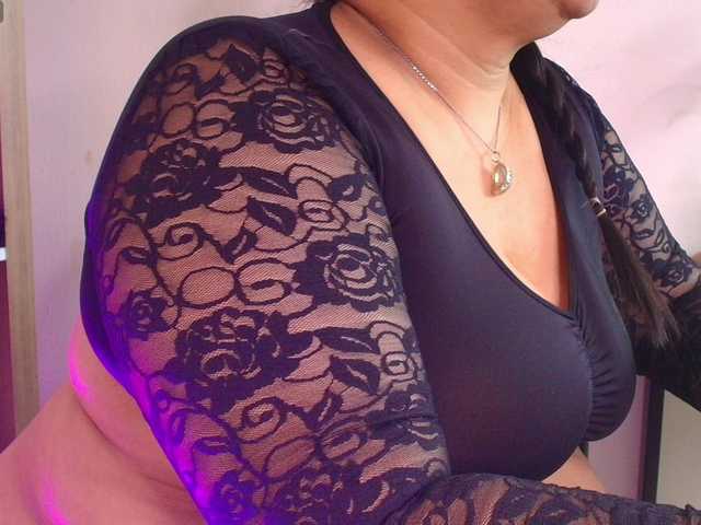 EllenaBoobs — live female cam