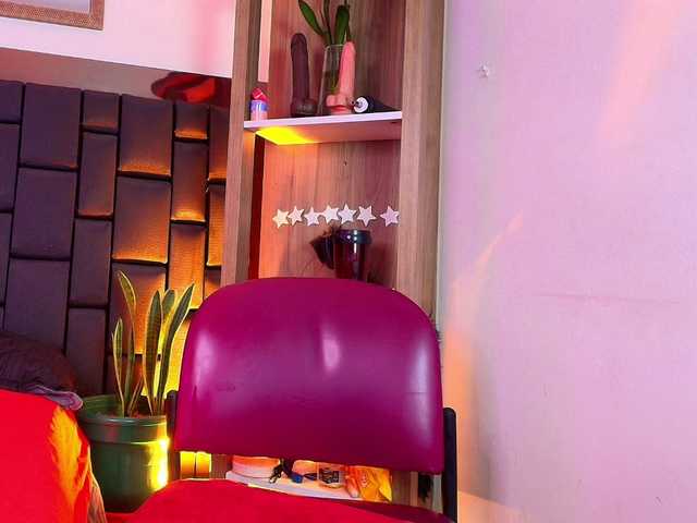 EllenaBoobs live webcam show