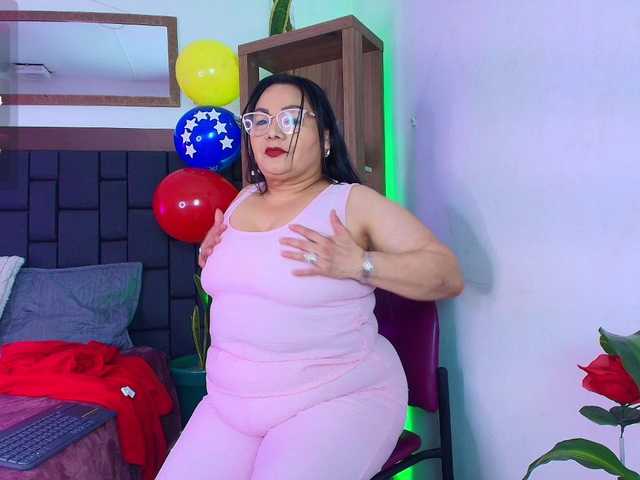 EllenaBoobs live cam on BongaCams