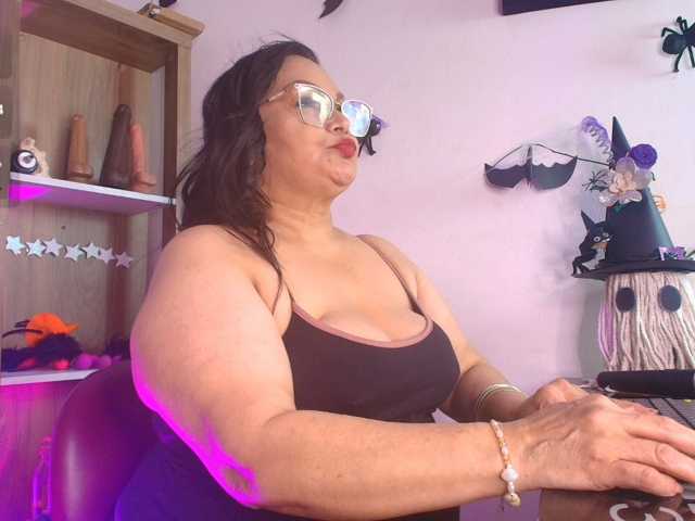 EllenaBoobs live cam preview